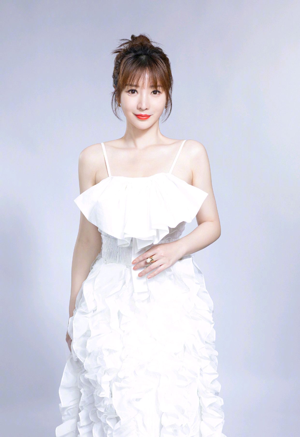 ���Ҵ���ɫ��������ȹ����������Ůһ��